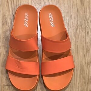 Aerie Orange Slide Pool Sandals Size 10